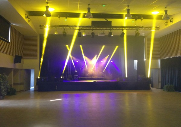 up lighting for the wedding